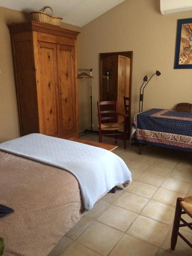 Chambre Dans Villa Charmante Vallabrègues Kültér fotó