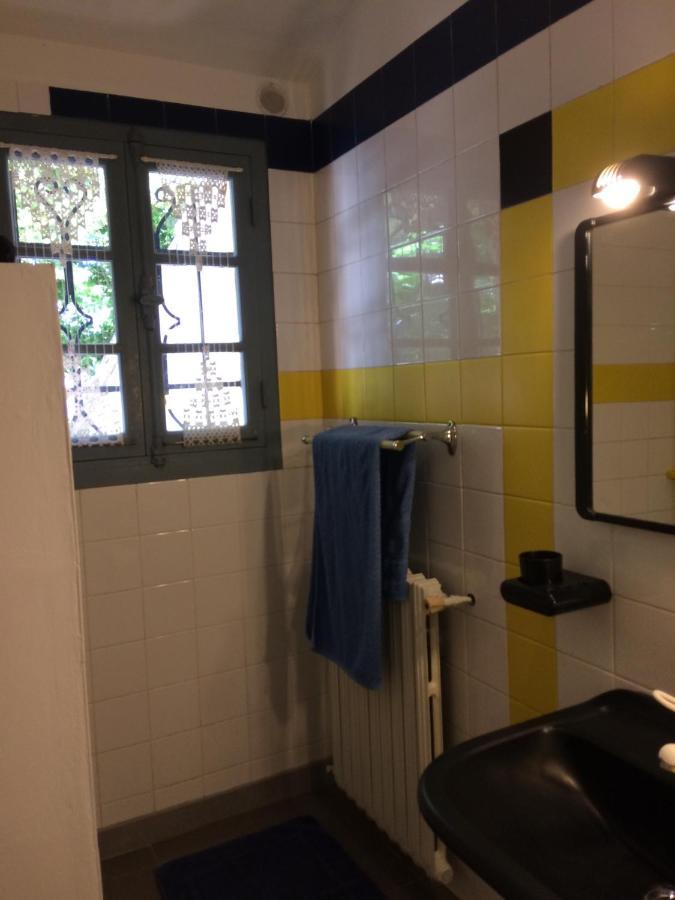 Chambre Dans Villa Charmante Vallabrègues Kültér fotó
